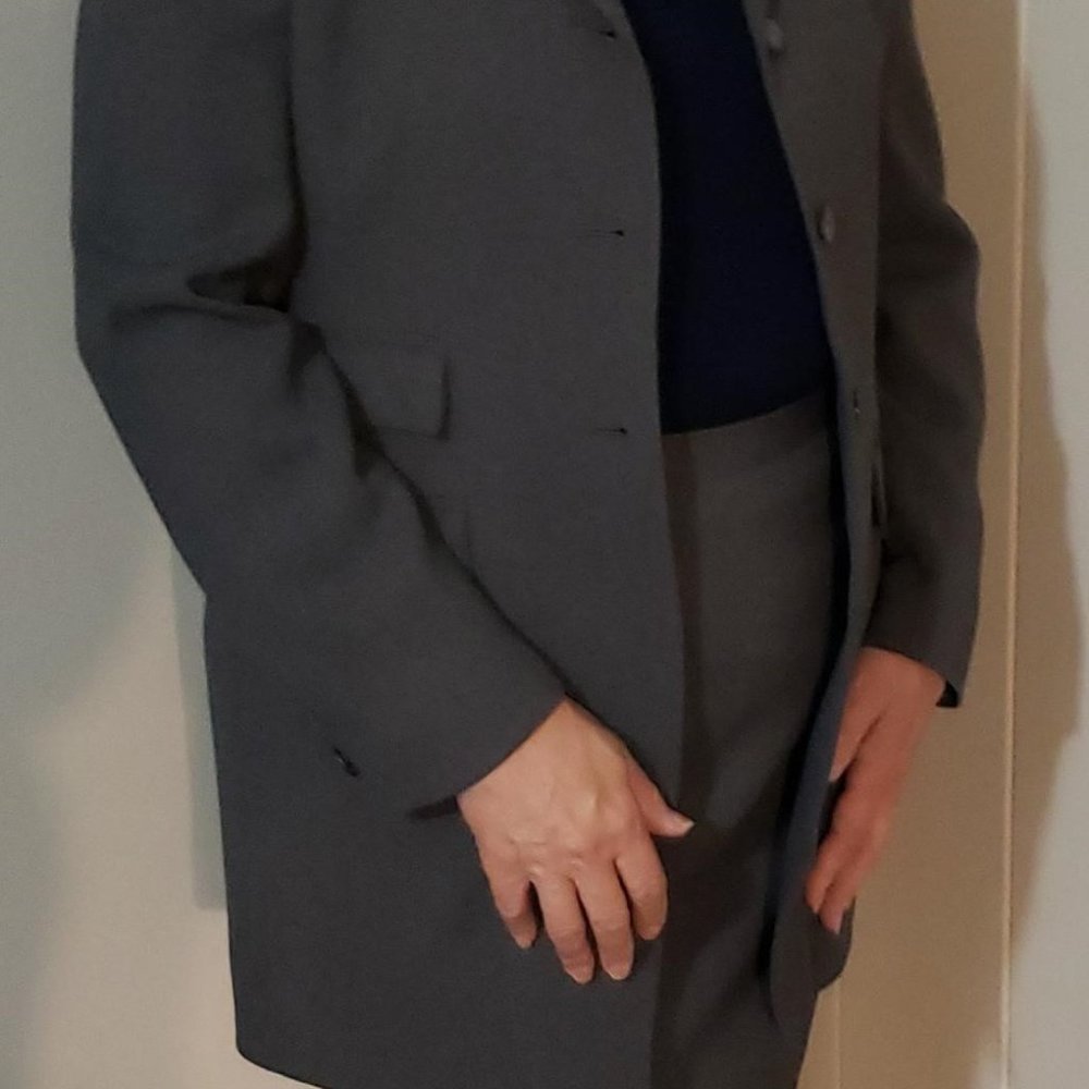 Women's business suit